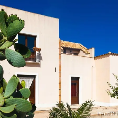 Casolare Nelle Saline Bed & Breakfast 3*
