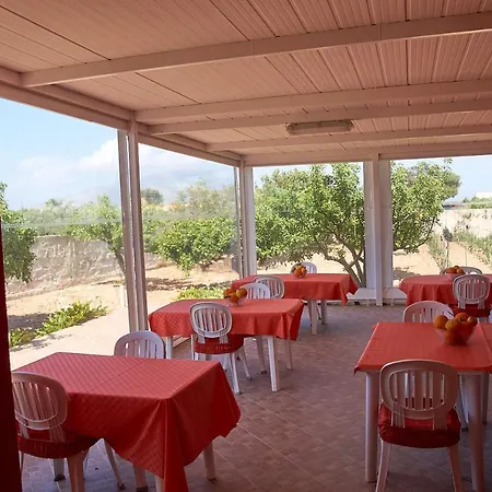 Bed & Breakfast Casolare Nelle Saline 3*
