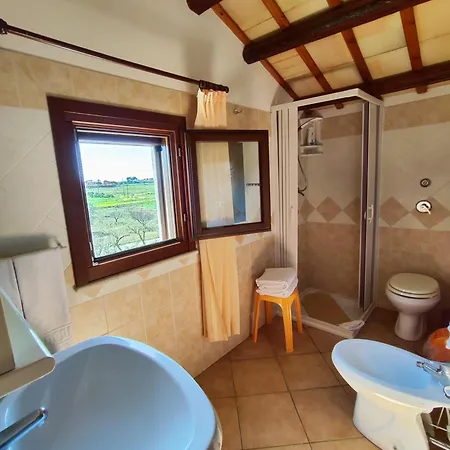 Casolare Nelle Saline Bed & Breakfast 3*