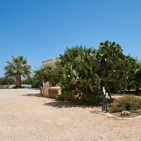 Casolare Nelle Saline לינה וארוחת בוקר Torre Nubia