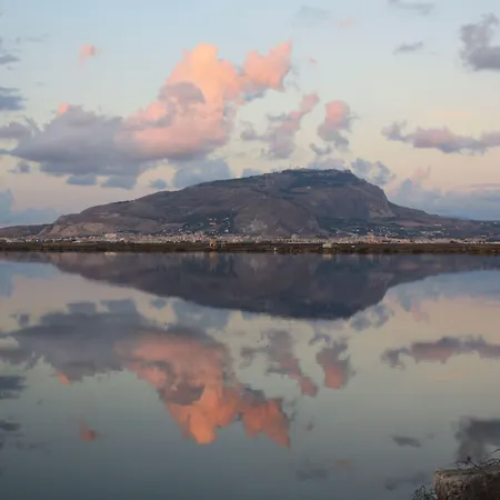 Casolare Nelle Saline לינה וארוחת בוקר Torre Nubia