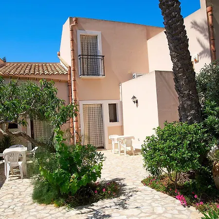 Casolare Nelle Saline 3* Torre Nubia